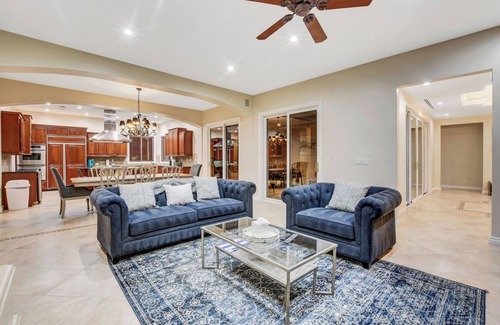 Spring Valley House | Vegas Villa w Pool, BBQ, Tennis Court & Volleyball for Large Groups