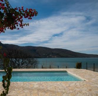 Igoumenitsa Villa | Velanidia Apartments