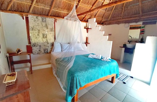 Bacalar Cabin | Veleando Ando Cabañas