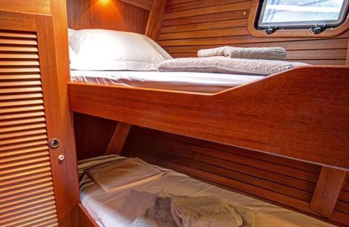 Punta Umbria Boat Rental | Velero VagaMares en Punta Umbría