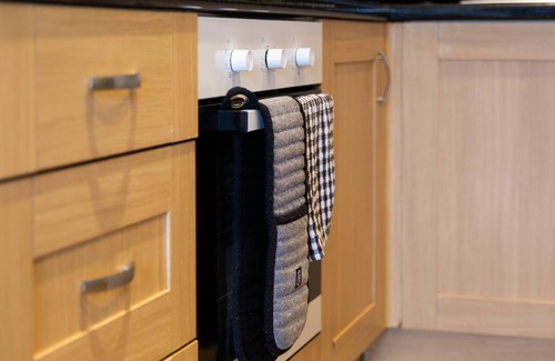 Hoddesdon Apartment | Velvet 1-bedroom Apartment With Balcony, Hoddesdon