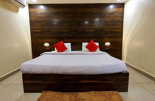 Warangal Hotel | Venkateshwara Mitra Residency