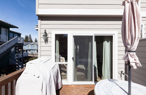 Hood River House | Venturi - Close to Downtown! Glimpses of the Columbia River and Mt. Adams, A/C