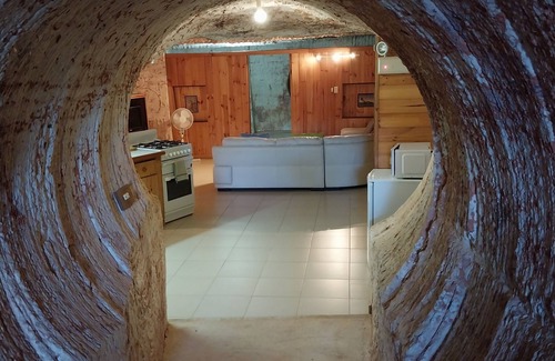 Coober Pedy House | Venushill Bed and Breakfast