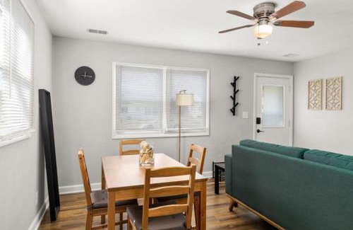 Peoria Heights House | VERDE VIBES - Cute 2BD home in the Heights