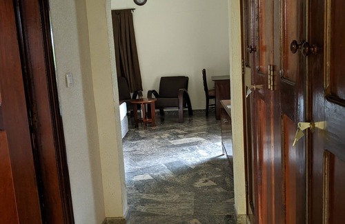 Lome Hotel | Veronica Guest House