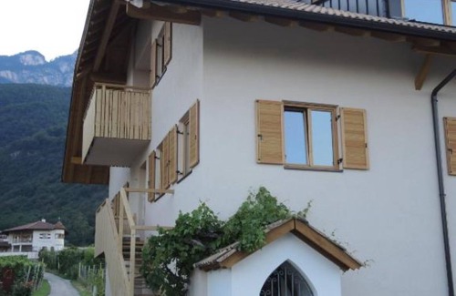 Unterrain/Riva di Sotto House | Versigglhof Apartment with Balcony 2