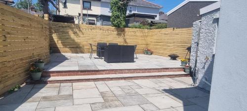 Merthyr Tydfil Apartment | Viaduct View - Cefn Coed