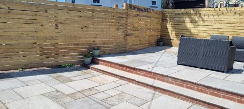 Merthyr Tydfil Apartment | Viaduct View - Cefn Coed