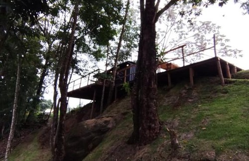 Caparao National Park Cabin | Vibe Container CAPARAÓ AMARELO