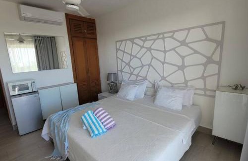 Dominicus Apartment | Vibe Residence Hotelstyle NO KITCHEN STUDIO close to beach