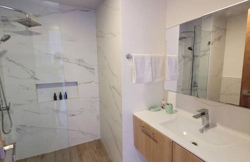 Dominicus Apartment | Vibe Residence Hotelstyle NO KITCHEN STUDIO close to beach