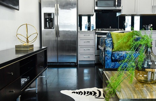 Central Business District Hotel | Vibrant Downtown New Orleans Escape: Prime CBD Location + Walk Everywhere