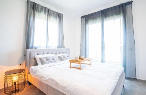 Nahariya Apartment | Vibrant Seaside Stay with Balcony by Sea N' Rent