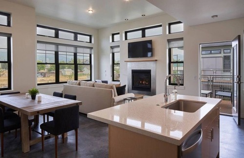 Victor House | Victor Loft #7 in amazing Victor Idaho