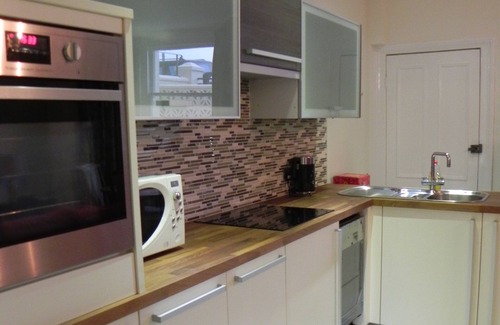 Margate House | Victorian Town House Sleeps 12, Overlooking Blue Flag Sandy Beach