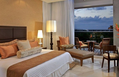 Puerto Juarez Resort | VIDANTA GRANDLUXXE 2 BR MASTER VILLA. THE 2ND BR IS IN A SEPARATE LOCKOFF