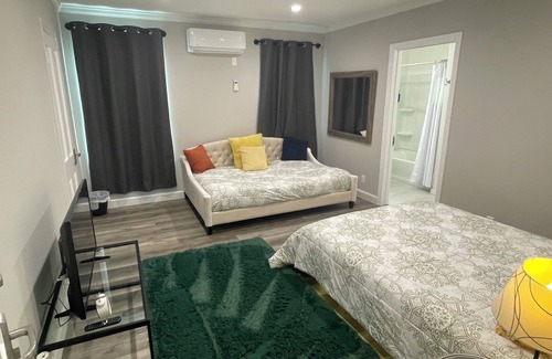 Downtown Los Angeles Cottage | View Echo Park from 3bed 3bath house