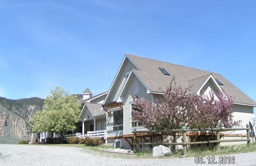 Gardiner Hotel | View from your balcony the highest Northern mountain, Yellowstone National Park