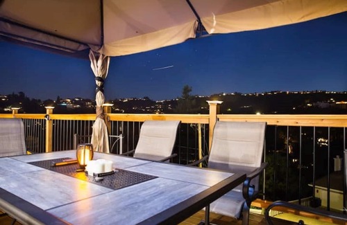 San Carlos Apartment | View of Mountain & Private Entrance & Pool n Silicon Valley Stanford University