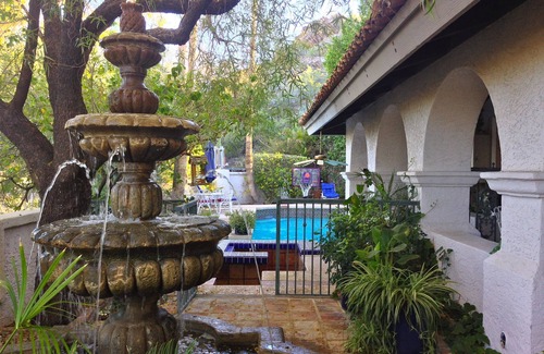 Pointe House | Views 360 Degrees w/3 acres Central location
