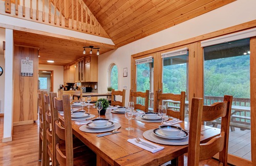 Sylva House | Views, Game room, Hot-Tub, Fire Pit, 10 Beds