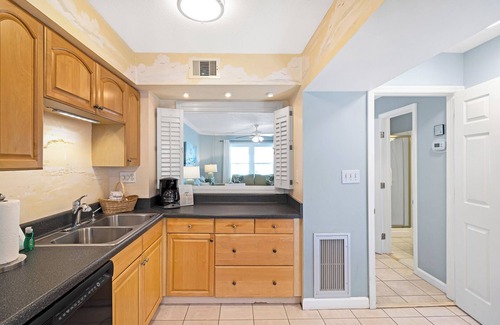 Tybee Island House | Views of the Ocean + Convenient Location + Pet-friendly