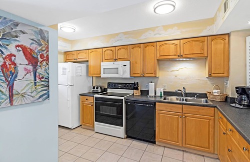 Tybee Island House | Views of the Ocean + Convenient Location + Pet-friendly