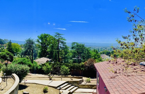 East San Jose Apartment | Views on a Hill.