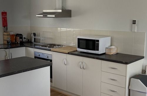 Encounter Bay House | Views, space and tranquility with bay and beach close by