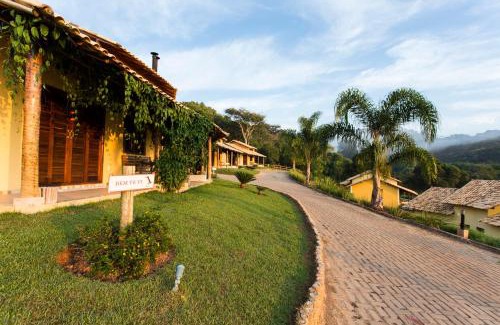 Vale dos Pinheiros Hotel | Vila Chico