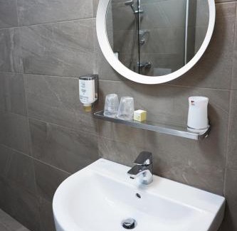 Saturn Hotel | Vila Navona