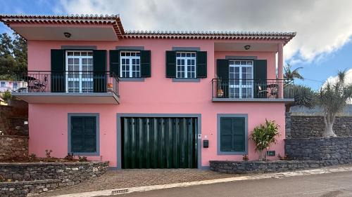 Canhas House | Vila Rocha Do Sol 59B - Ensuite Room With Balcony View