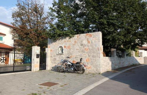 Kras House | Vila Salamander