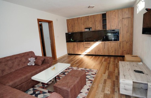 Laktasi Villa | Vila Tea Slatina