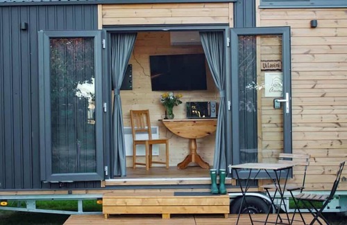 Great Horkesley House | Vilasini Hut by Tiny Away