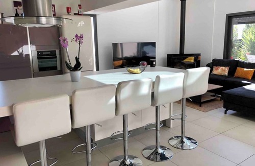 Villelongue-de-la-Salanque Villa | Villa Gloria. Magnificent villa with swimming pool