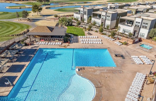 Bloomington Condo | Villa #02 at Bloomington Country Club: Pool, Golf, Restaurant