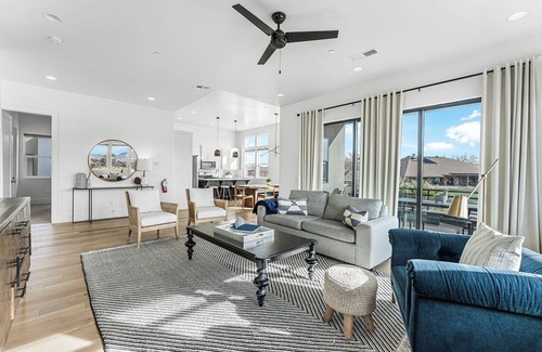 Bloomington Condo | Villa #08 at Bloomington Country Club: Pool, Golf, Restaurant