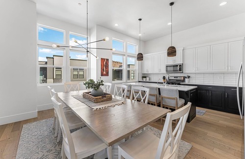 Bloomington Condo | Villa #22 Bloomington Country Club: Pool, Golf, Restaurant