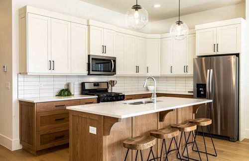 Bloomington House | Villa #27 At Bloomington Country Club 4 Bedroom Townhouse by RedAwning
