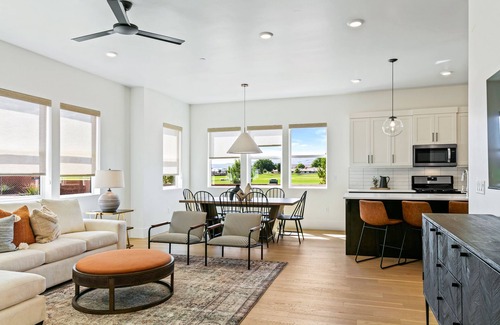 Bloomington Condo | Villa #31 - Luxury Golf and Pet Friendly