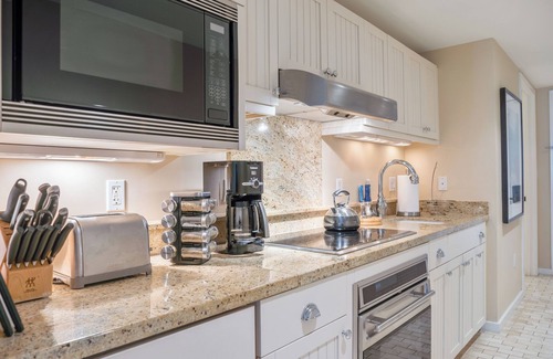 Kahuku Apartment | Villa 317: Fall Reduced 50%! Penthouse Lvl Ocean View Turtle Bay