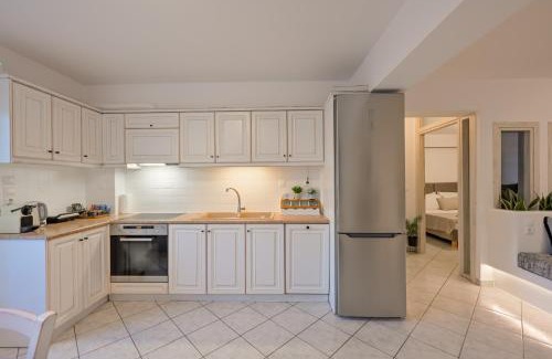 Naxos Town Apartment | Villa 7Days I Relax with Private Jacuzzi & SeaView