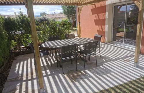 Montmerle-sur-Saone Villa | Villa 8 personnes à proximité des bords de Saône