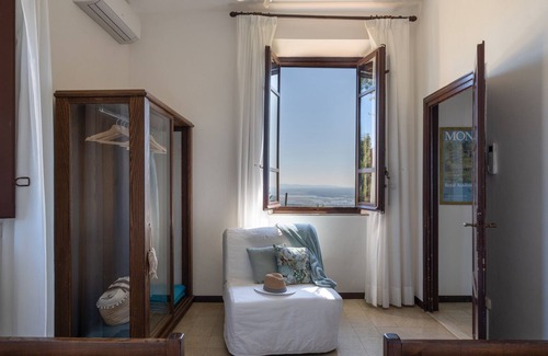 Corsanico Villa | Villa Ai Venti 8, Emma Villas