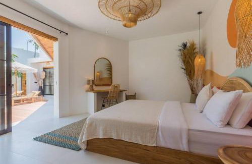 Central Seminyak Villa | Villa Alamanda Maya Seminyak center 2 bedr with private Pool