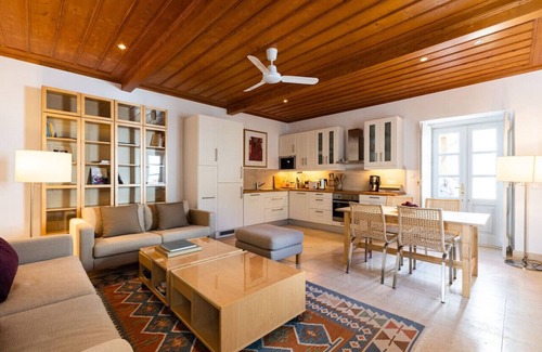 Hydra House | Villa Alethea Retreat