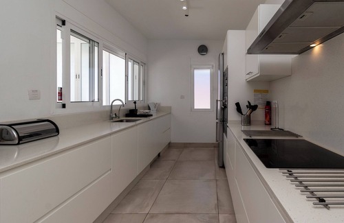 Callao Salvaje Villa | Villa Andrea Rose by Tenerife Villas Online