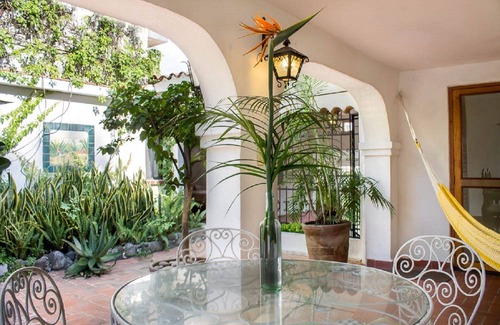 Cuernavaca House | Villa Azteca-Mexican Colonial Home-Great Location, Perfect for Families and pets
